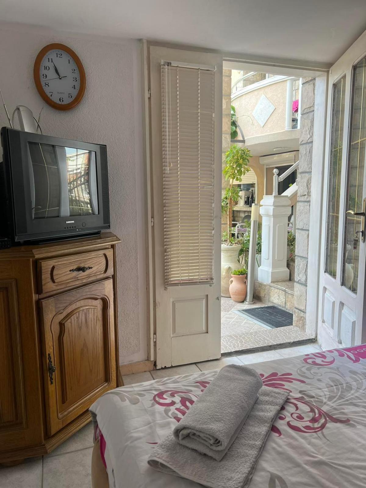 Apartments Moracanin Sutomore Exterior photo