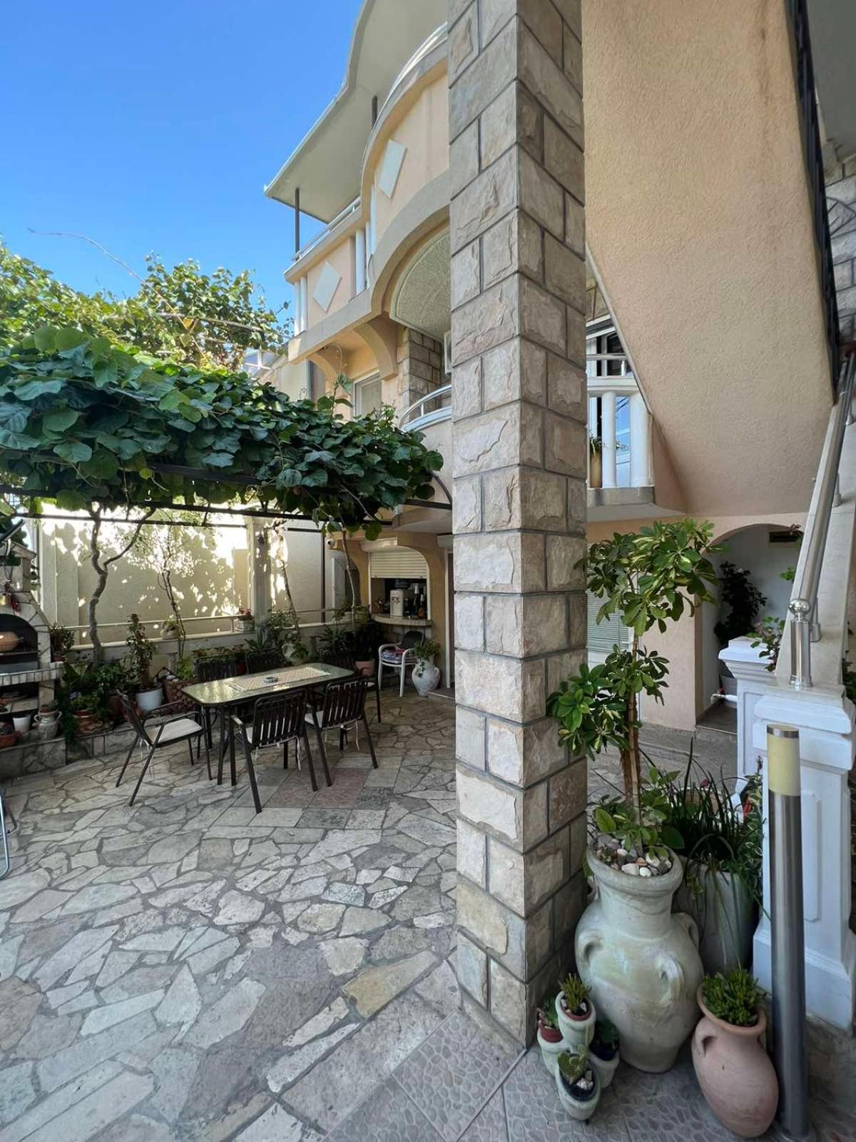 Apartments Moracanin Sutomore Exterior photo