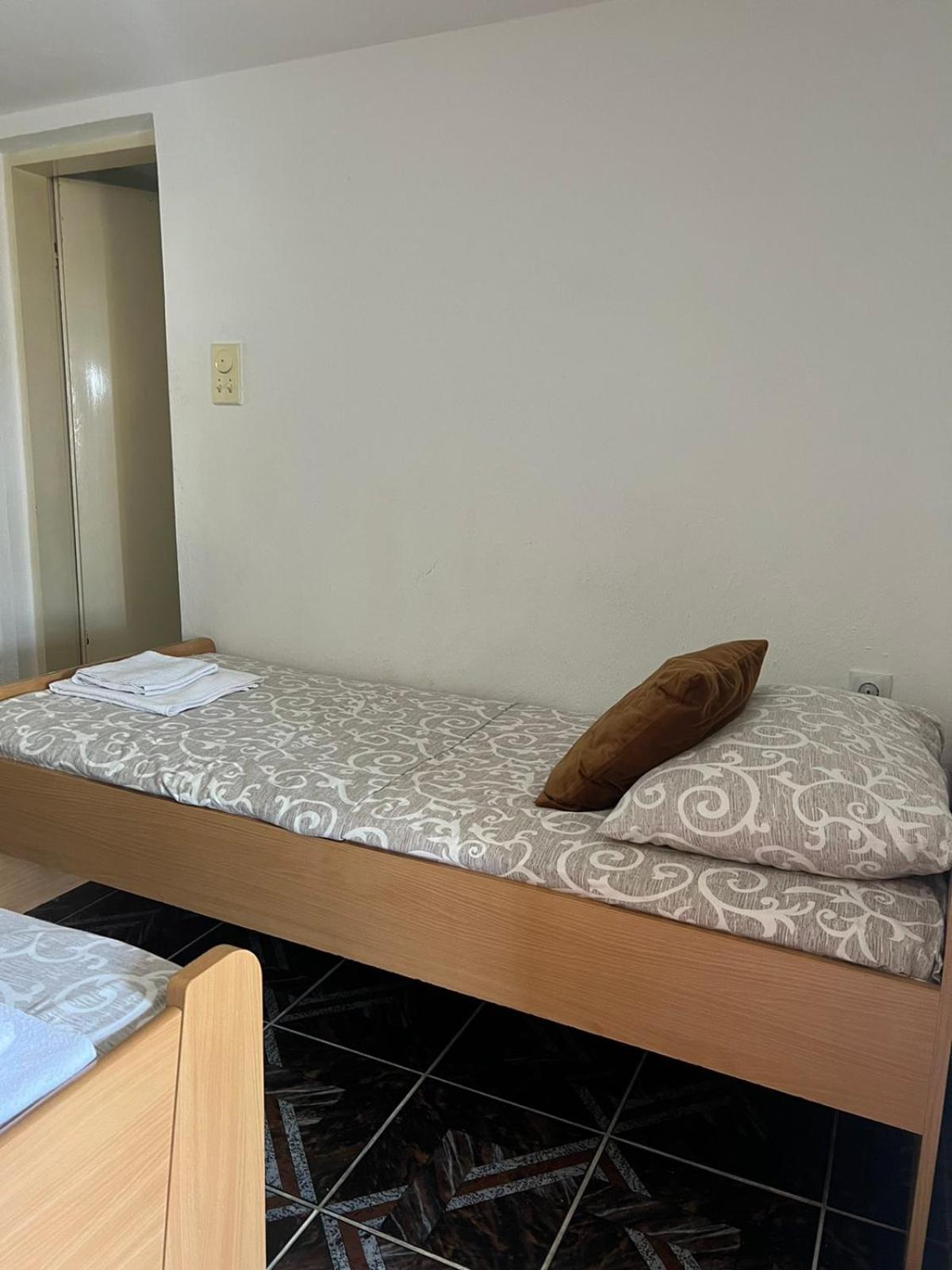 Apartments Moracanin Sutomore Exterior photo