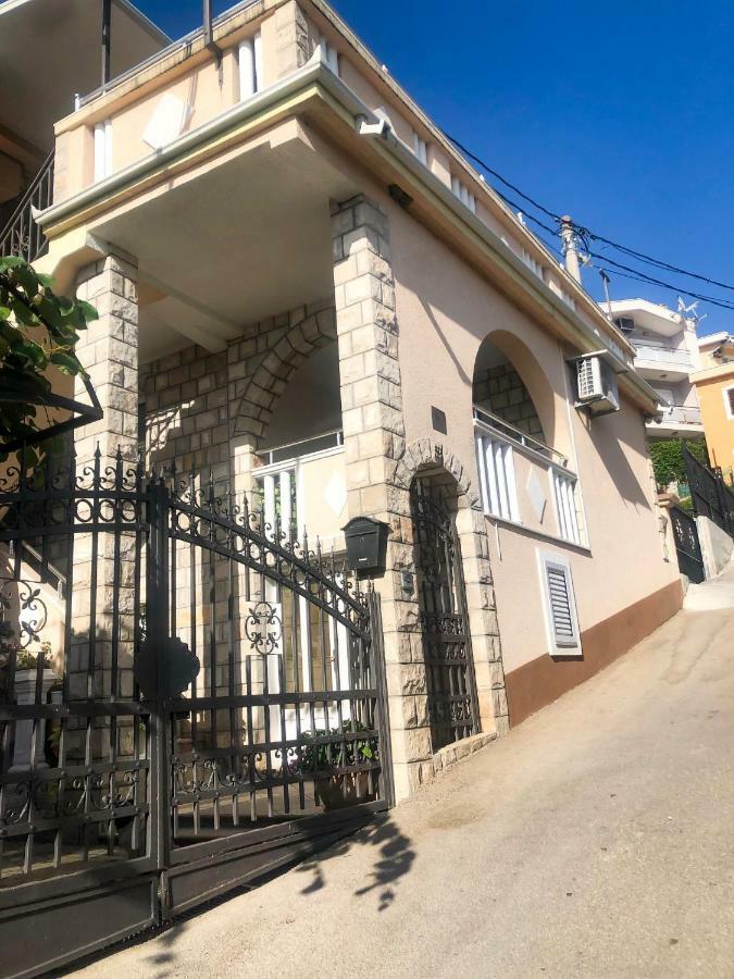 Apartments Moracanin Sutomore Exterior photo